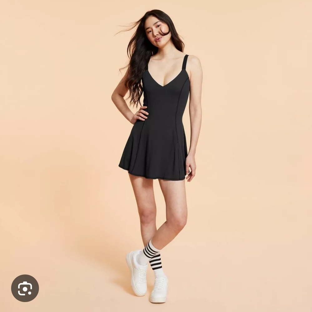 Elegant Black Sleeveless Dress